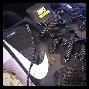 NEW W/OUT TAGS! NEVER WORN. TRIED ON ONCE!